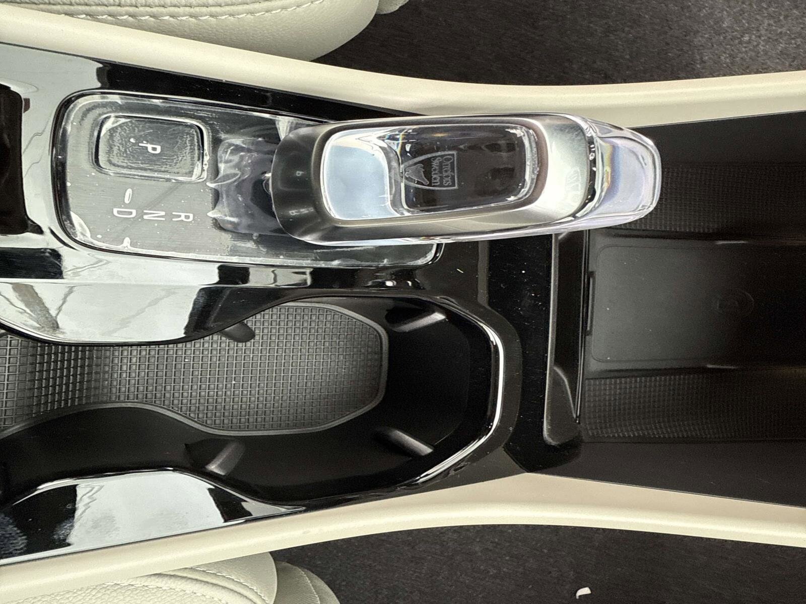 2026 Volvo XC40 Ultra - Photo 29