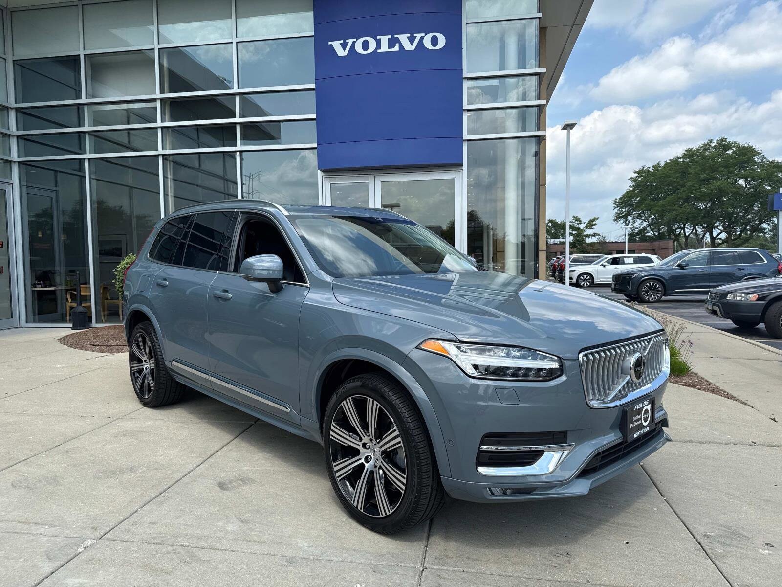 2023 Volvo XC90 Ultimate photo 3