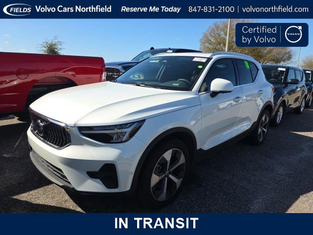 2025 Volvo XC40 SUV 
