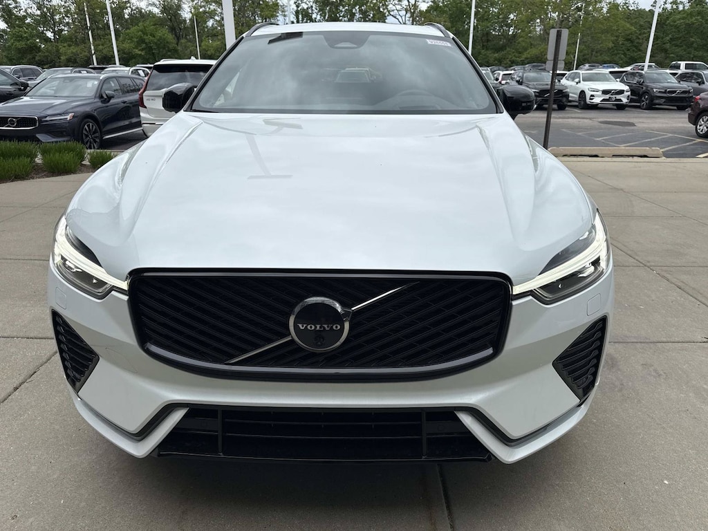 New 2026 Volvo XC60 B5 Ultra SUV