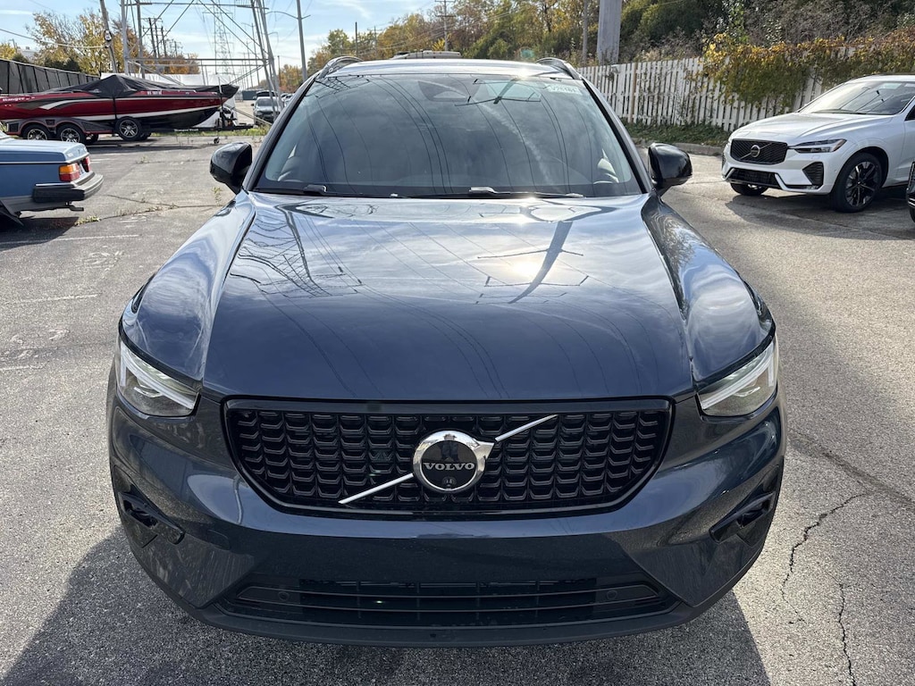 New 2026 Volvo XC40 B5 Ultra SUV