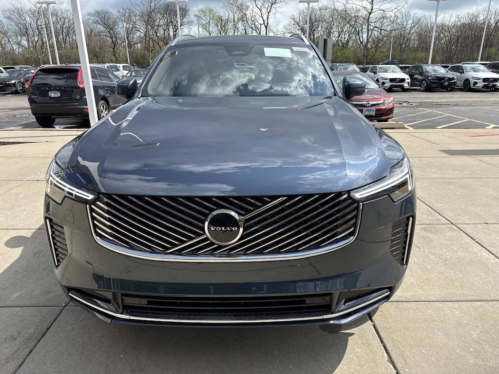 New 2026 Volvo XC90 B5 Core SUV