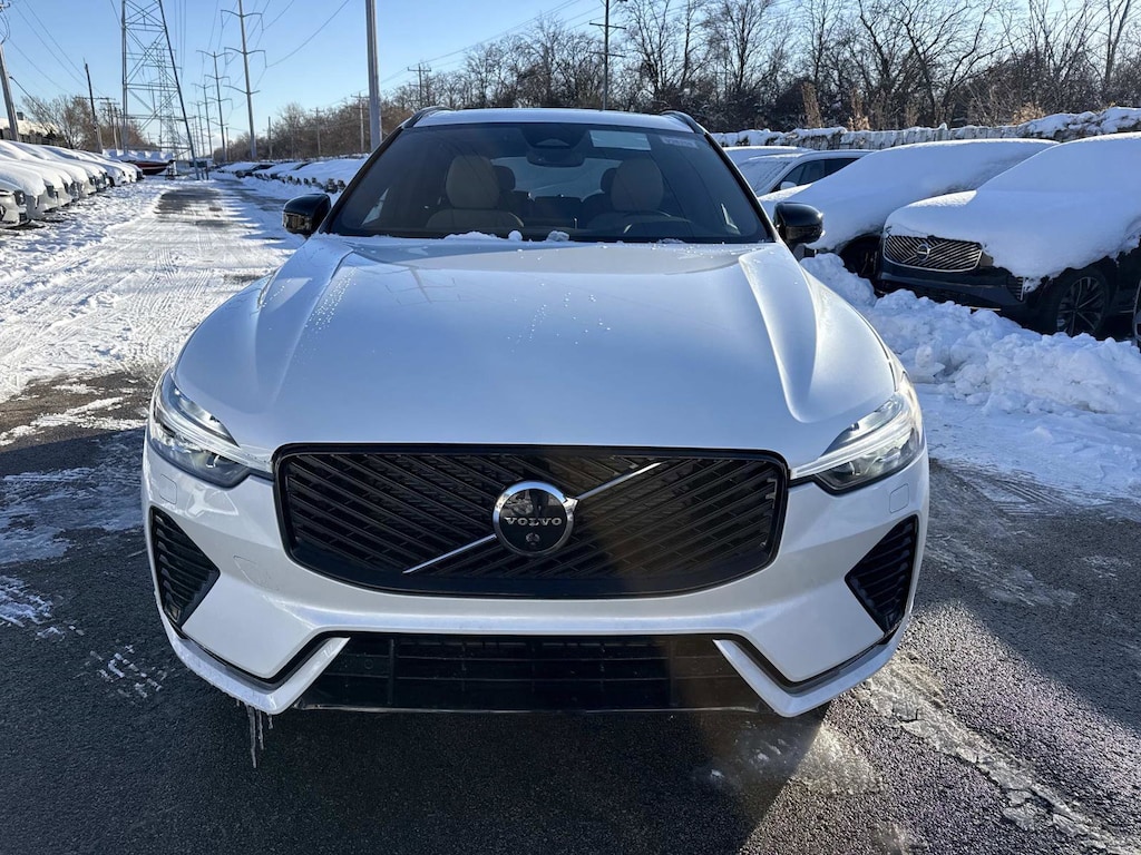 New 2026 Volvo XC60 B5 Plus SUV