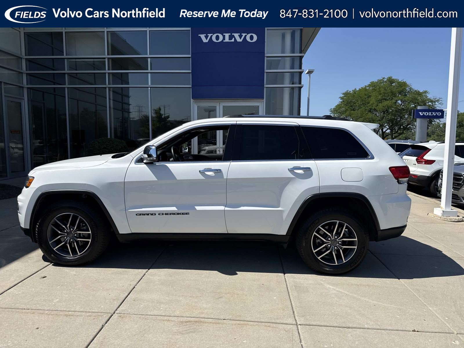 Used 2019 Jeep Grand Cherokee Limited with VIN 1C4RJFBG9KC786223 for sale in Northfield, IL