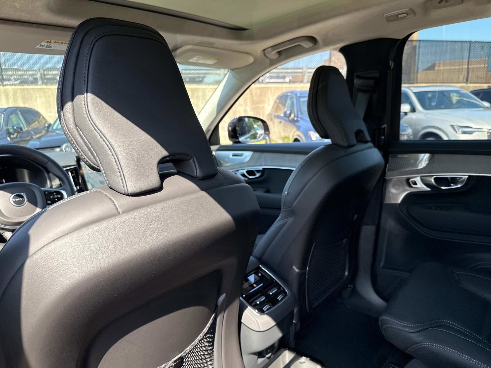 2026 Volvo XC90 Ultra - Photo 15
