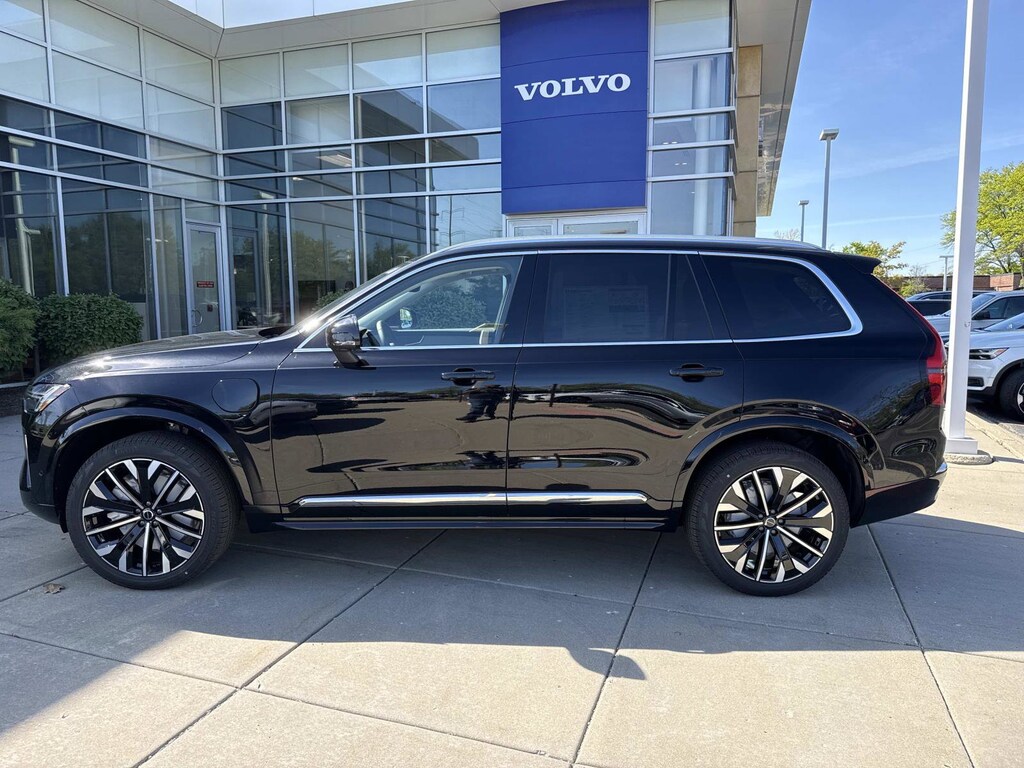 New 2026 Volvo XC90 plug-in hybrid T8 Plus 7-Seater SUV