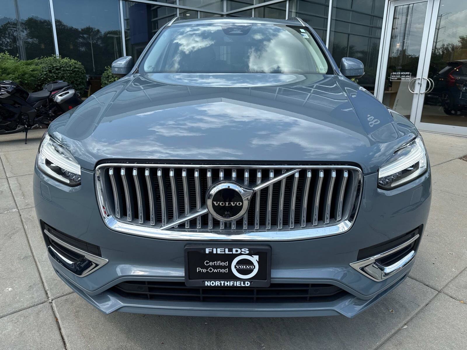 2023 Volvo XC90 Ultimate photo 2