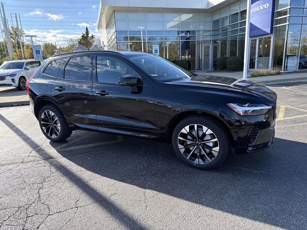 New 2026 Volvo XC60 B5 Plus SUV