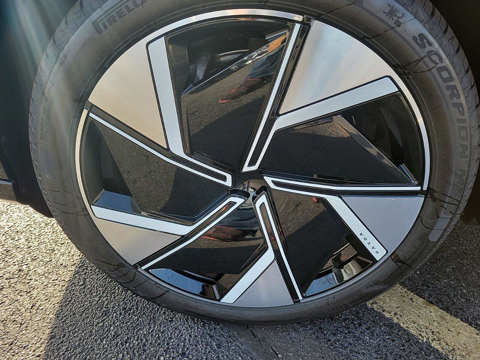 2025 Volvo EX90 Twin Motor Ultra photo 3