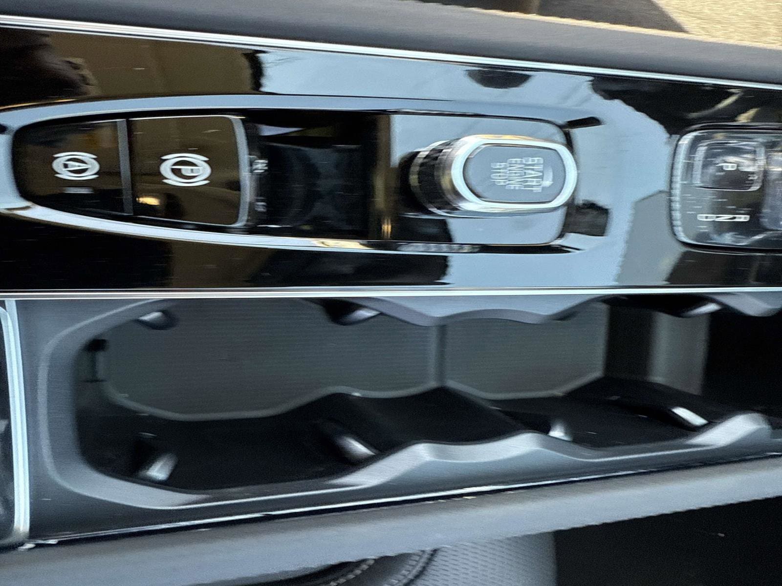 2026 Volvo XC90 Ultra - Photo 28