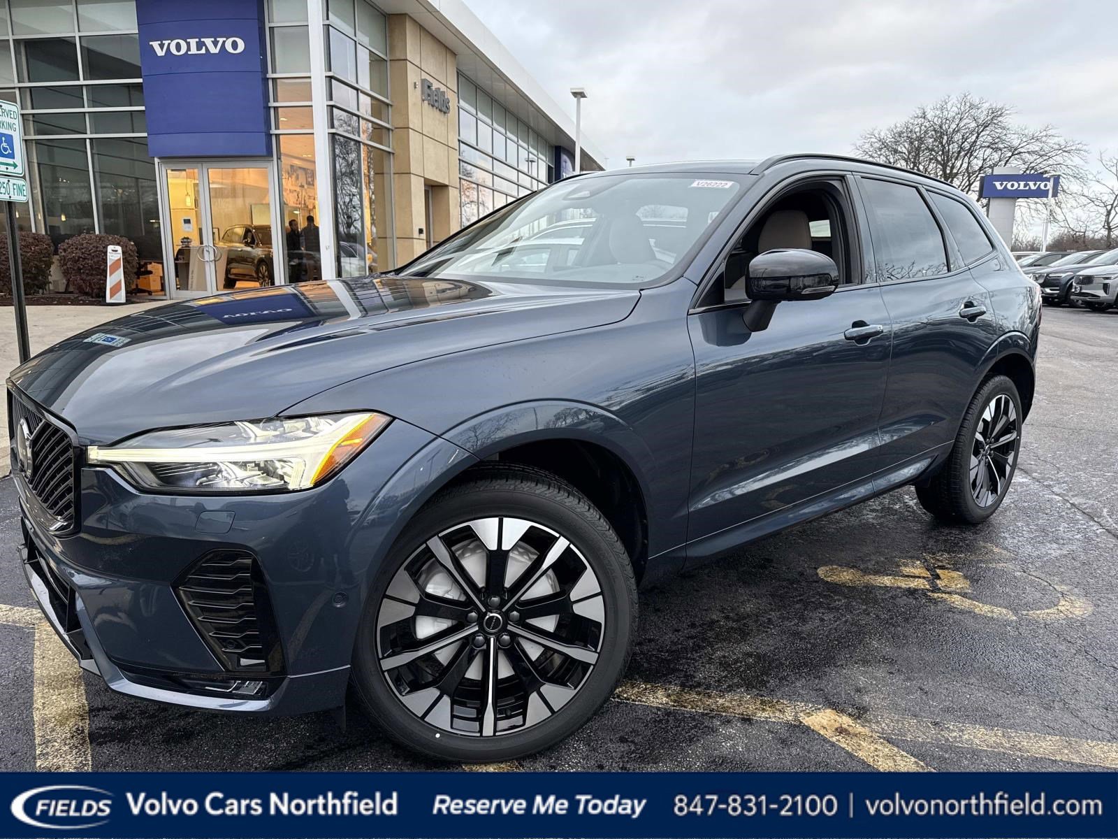 2026 Volvo XC60 Plus's photo