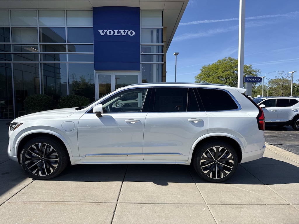 New 2026 Volvo XC90 plug-in hybrid T8 Plus 7-Seater SUV