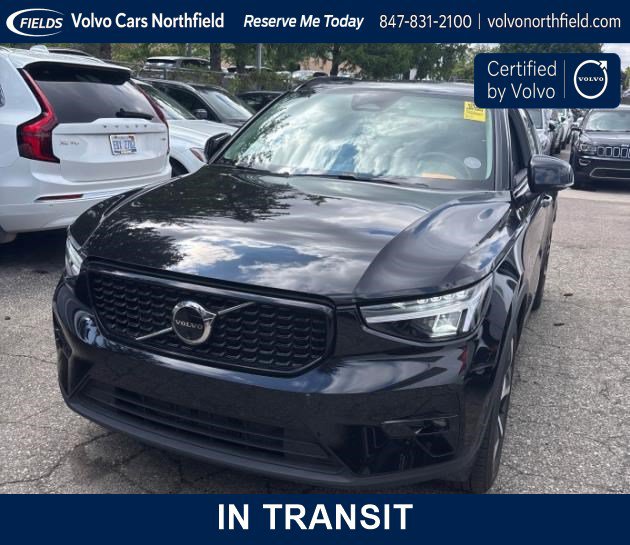 2025 Volvo XC40 SUV 