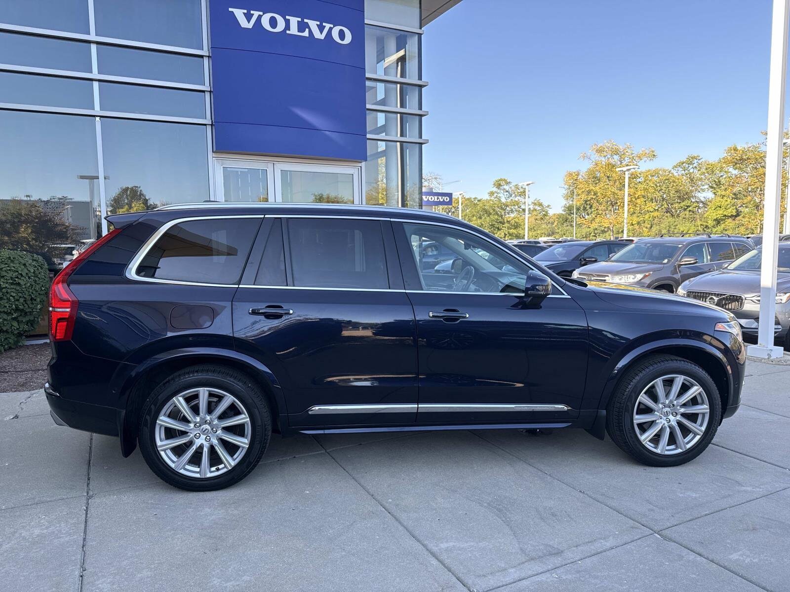 2017 Volvo XC90 T6 Inscription photo 4