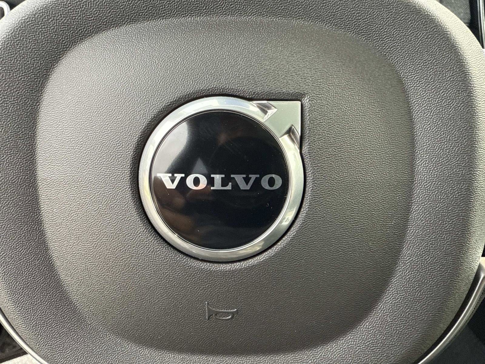 2026 Volvo XC90 Plus - Photo 33