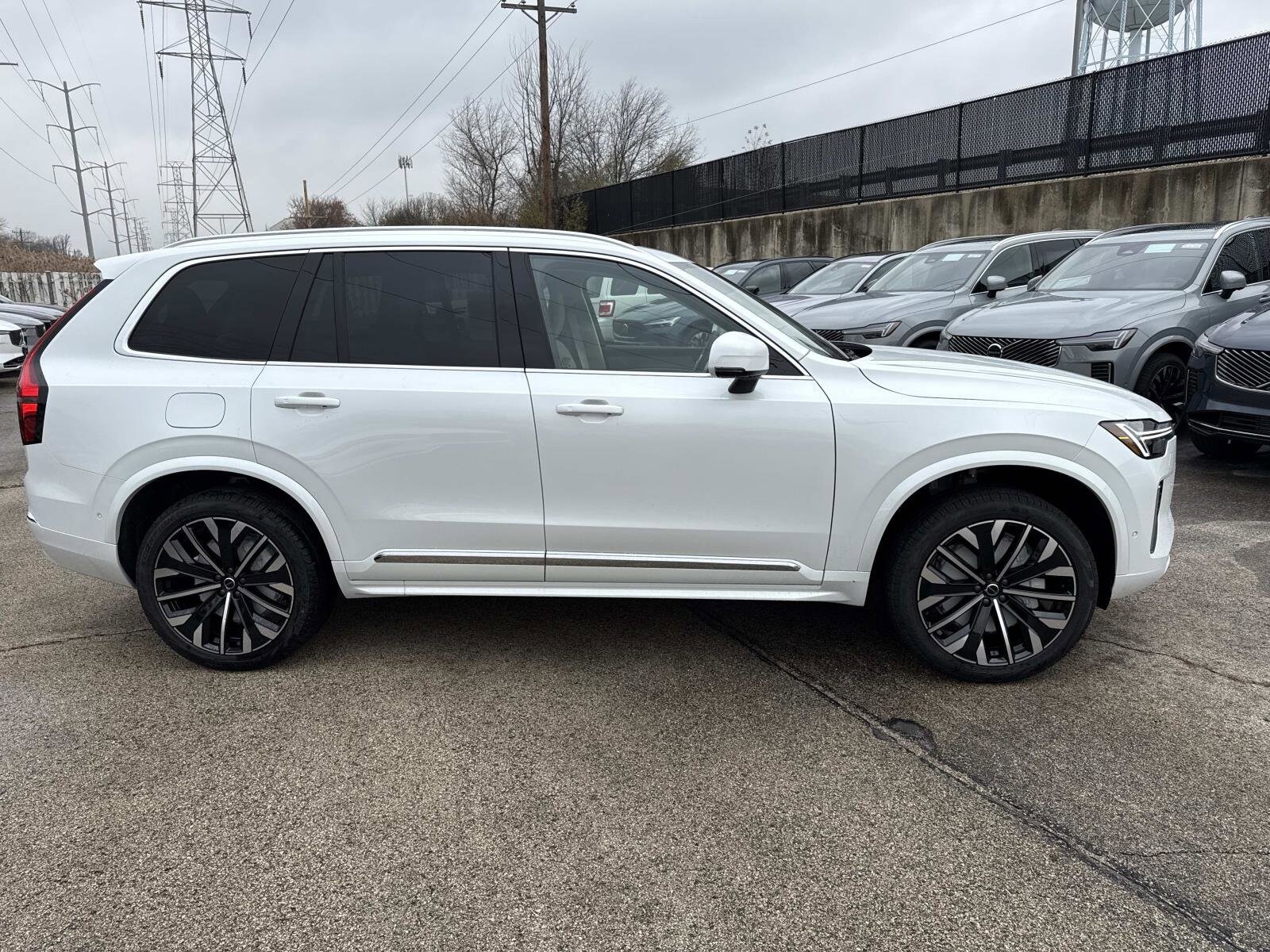 2026 Volvo XC90 photo 4