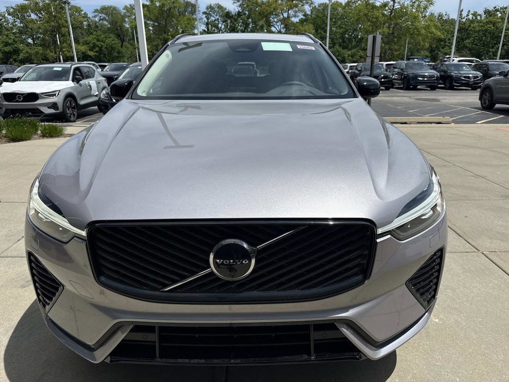 New 2026 Volvo XC60 plug-in hybrid T8 Plus SUV