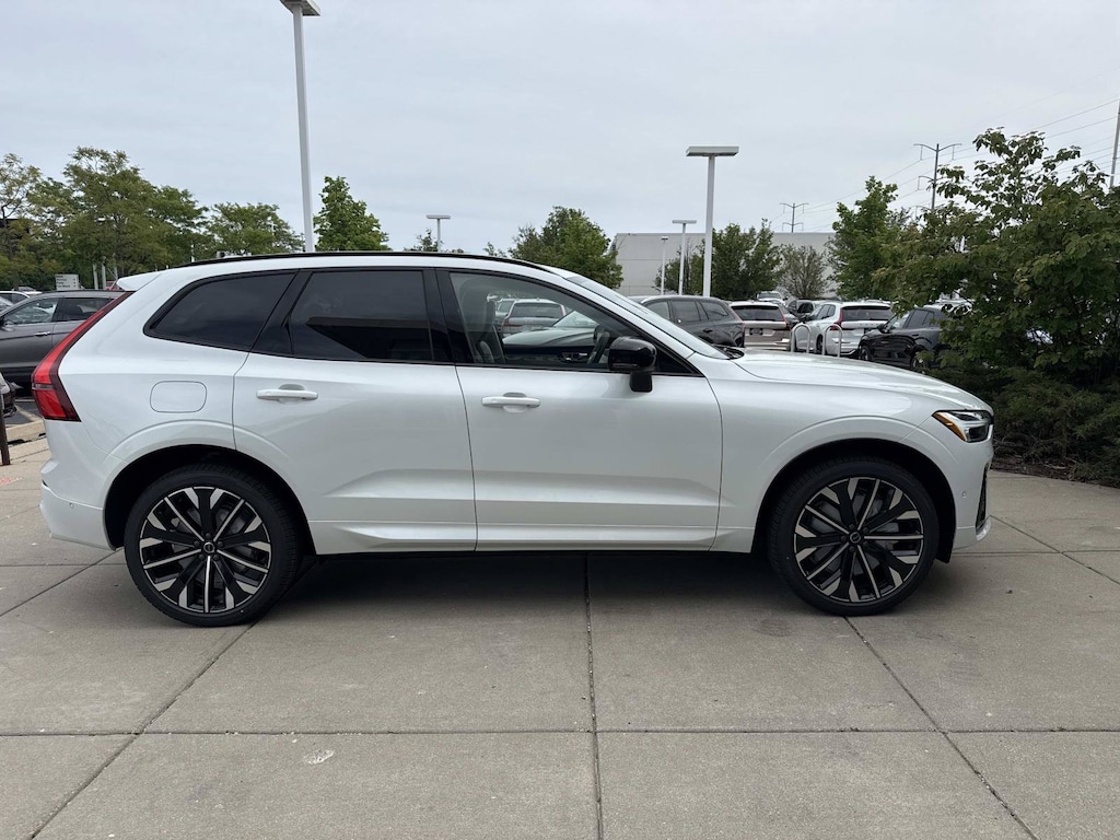 New 2026 Volvo XC60 B5 Ultra SUV