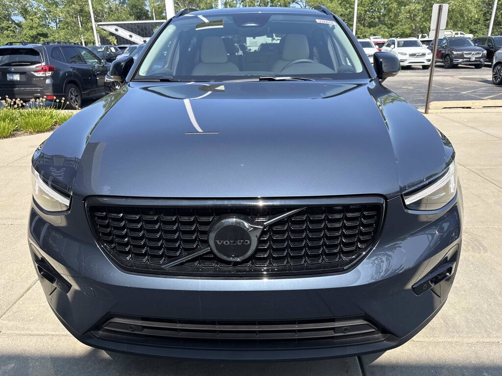 New 2026 Volvo XC40 B5 Ultra SUV