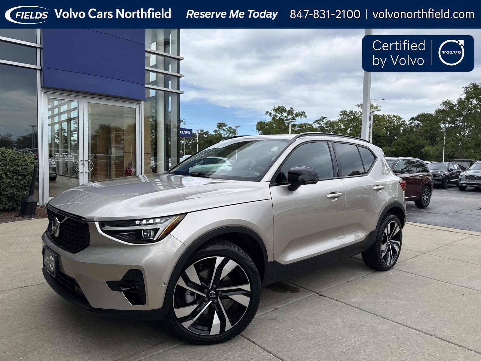 2024 Volvo XC40 SUV 