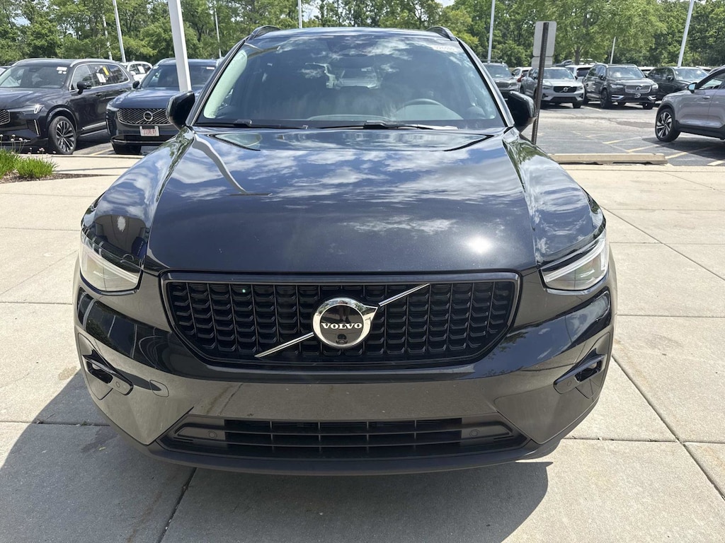New 2026 Volvo XC40 B5 Plus SUV