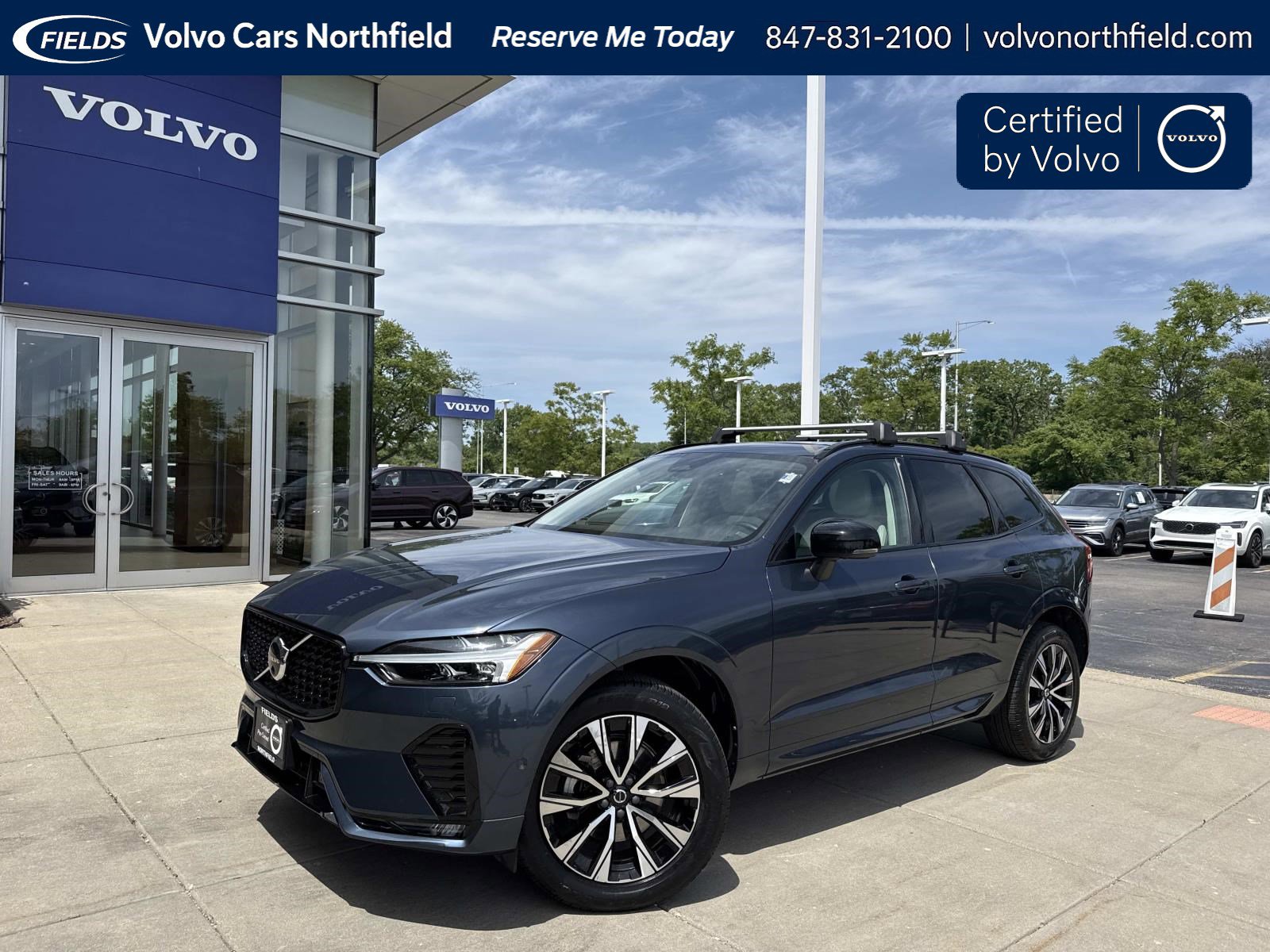 2023 Volvo XC60 B5 Plus Dark Theme AWD's photo
