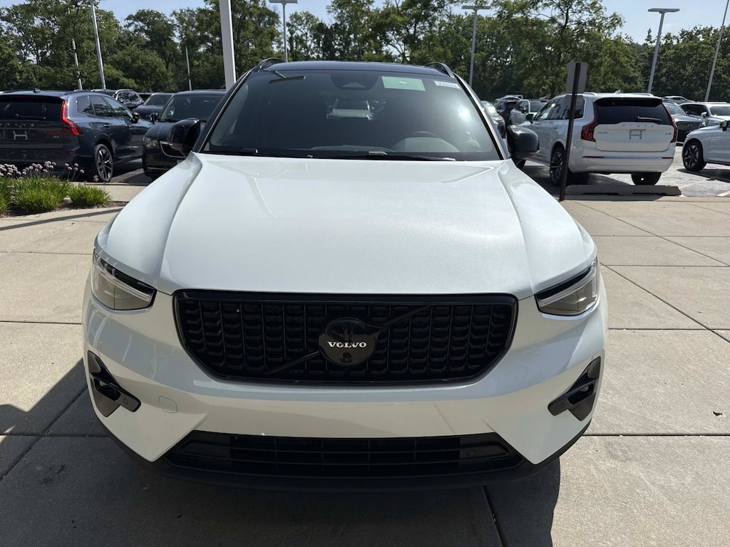 New 2026 Volvo XC40 B5 Ultra Black Edition SUV