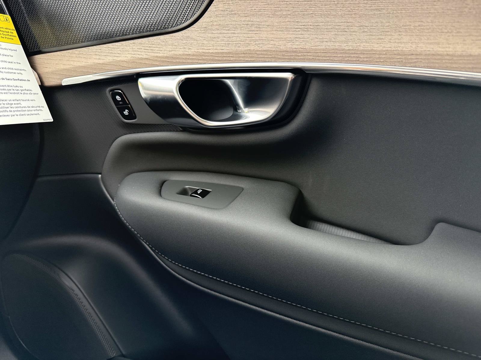 2026 Volvo XC90 Plus - Photo 23