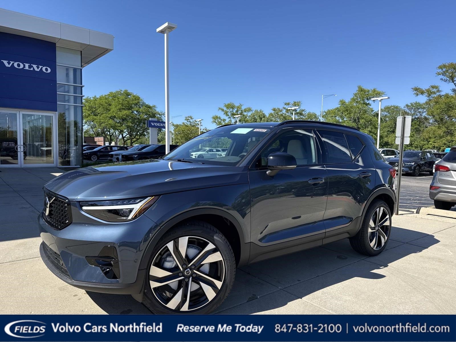 2026 Volvo XC40 B5 Ultra Dark AWD's photo