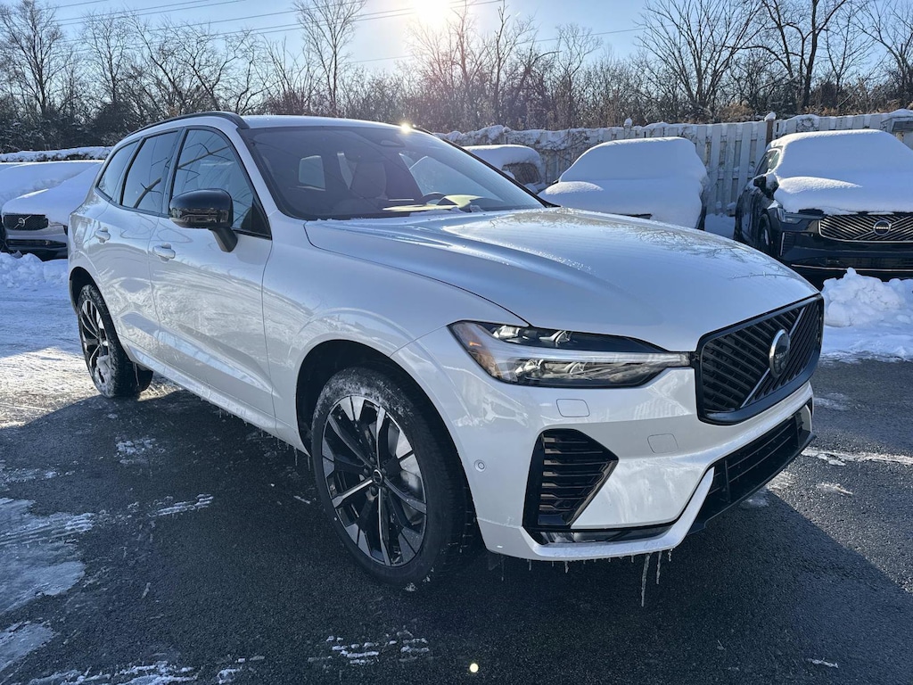 New 2026 Volvo XC60 B5 Plus SUV