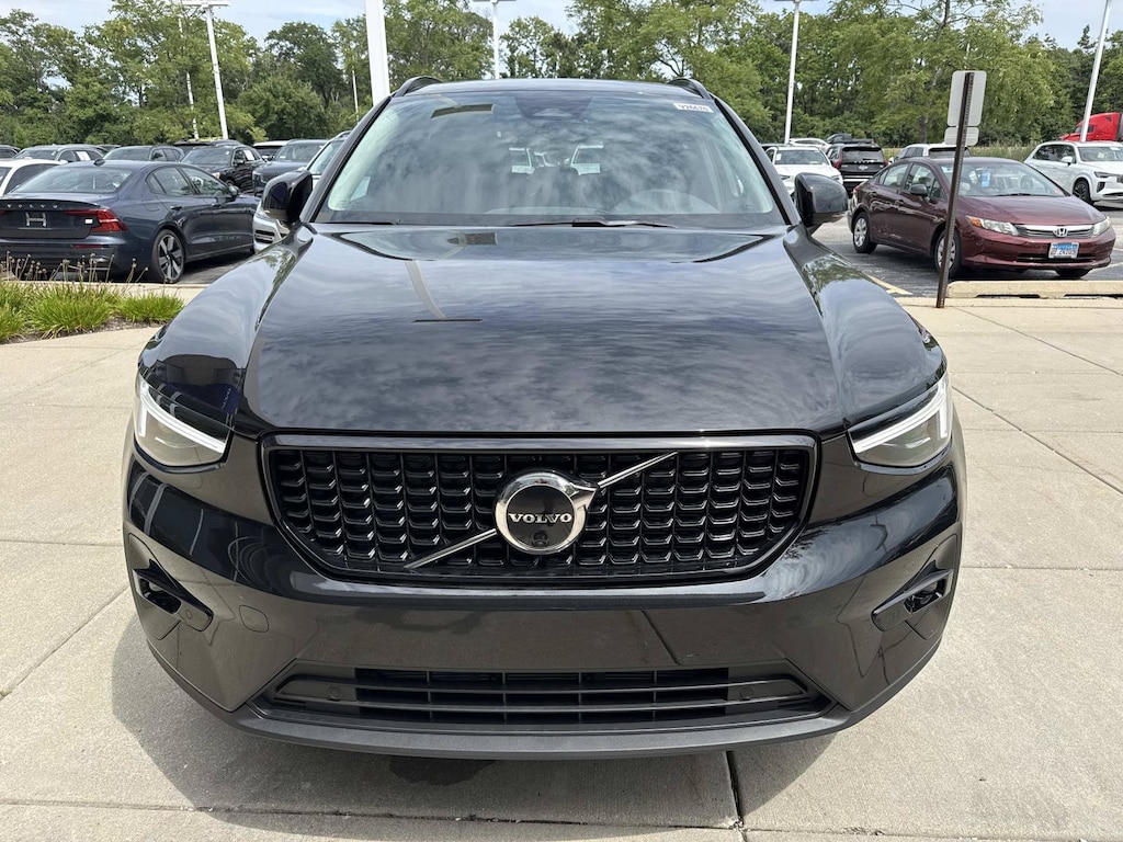 New 2026 Volvo XC40 B5 Ultra SUV