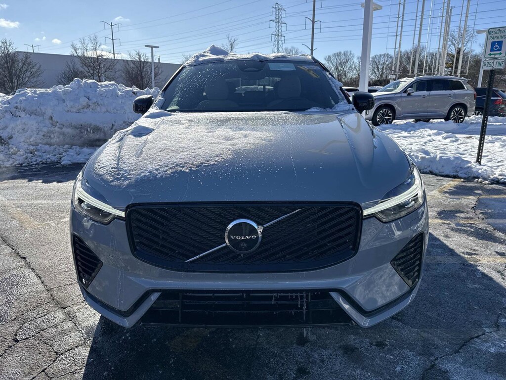 New 2026 Volvo XC60 plug-in hybrid T8 Plus SUV