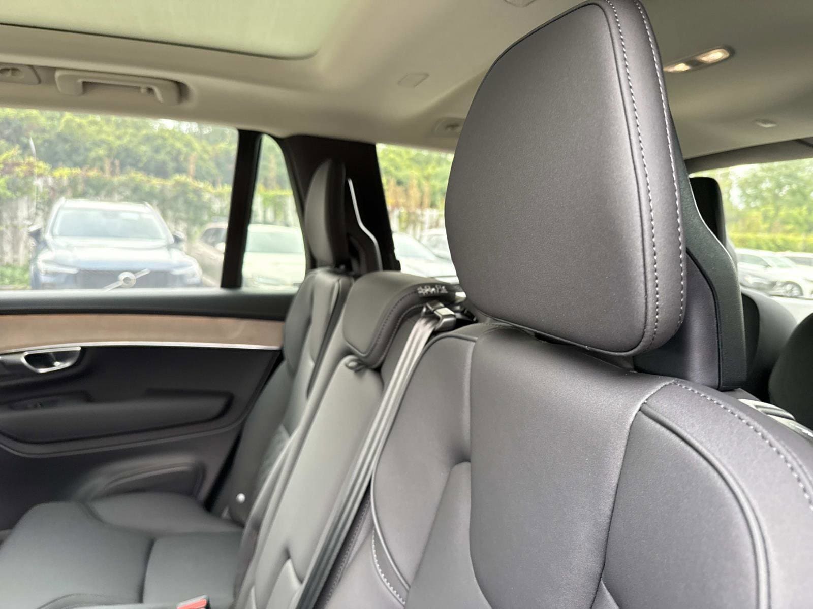 2026 Volvo XC90 Plus - Photo 15