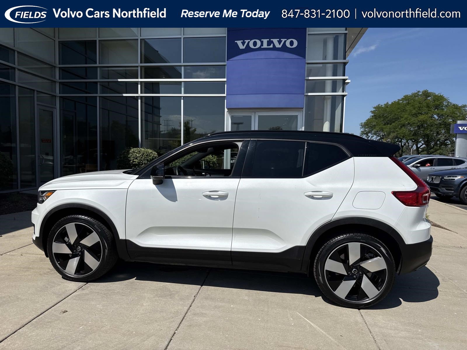 Used 2021 Volvo XC40 Recharge with VIN YV4ED3UR1M2547466 for sale in Northfield, IL