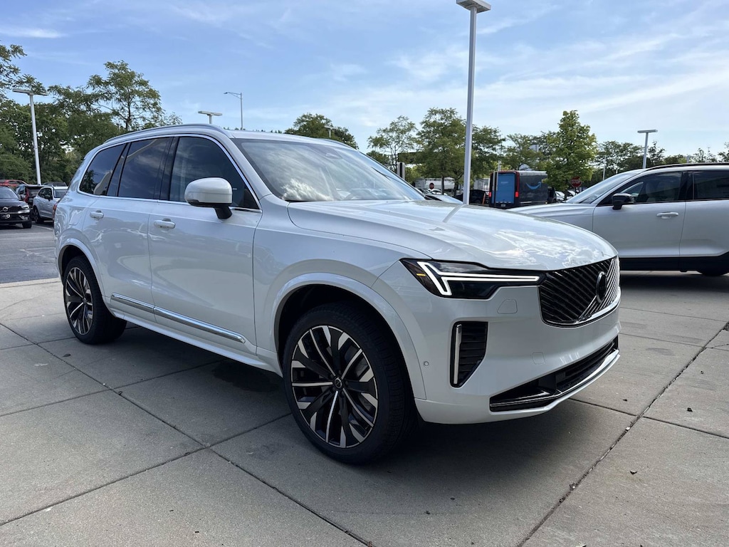New 2026 Volvo XC90 plug-in hybrid T8 Ultra 7-Seater SUV