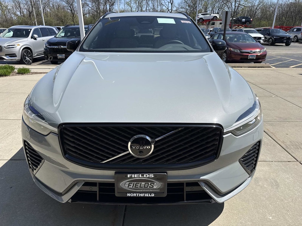 New 2026 Volvo XC60 plug-in hybrid T8 Plus SUV