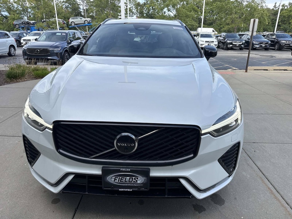 New 2026 Volvo XC60 B5 Plus SUV