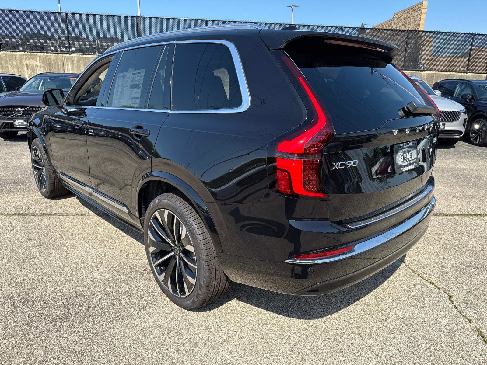 2026 Volvo XC90 Ultra - Photo 10