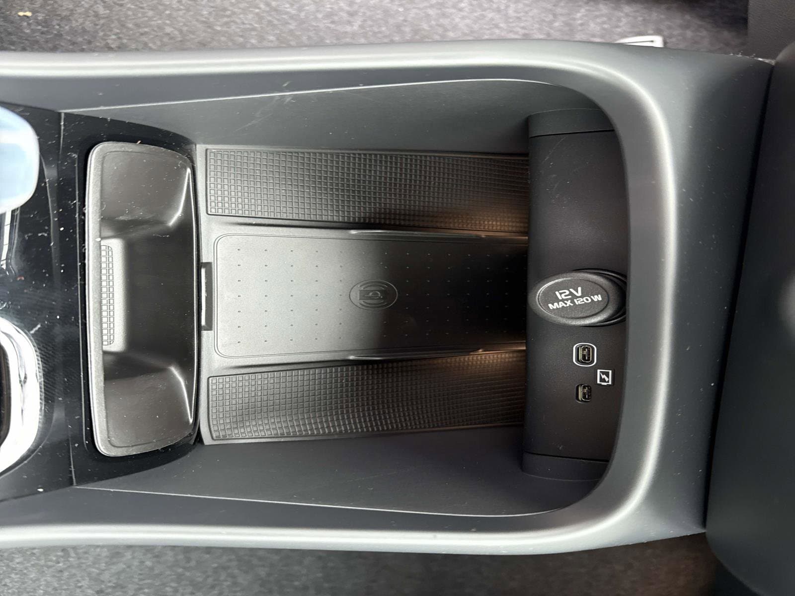 2026 Volvo XC40 Ultra - Photo 28