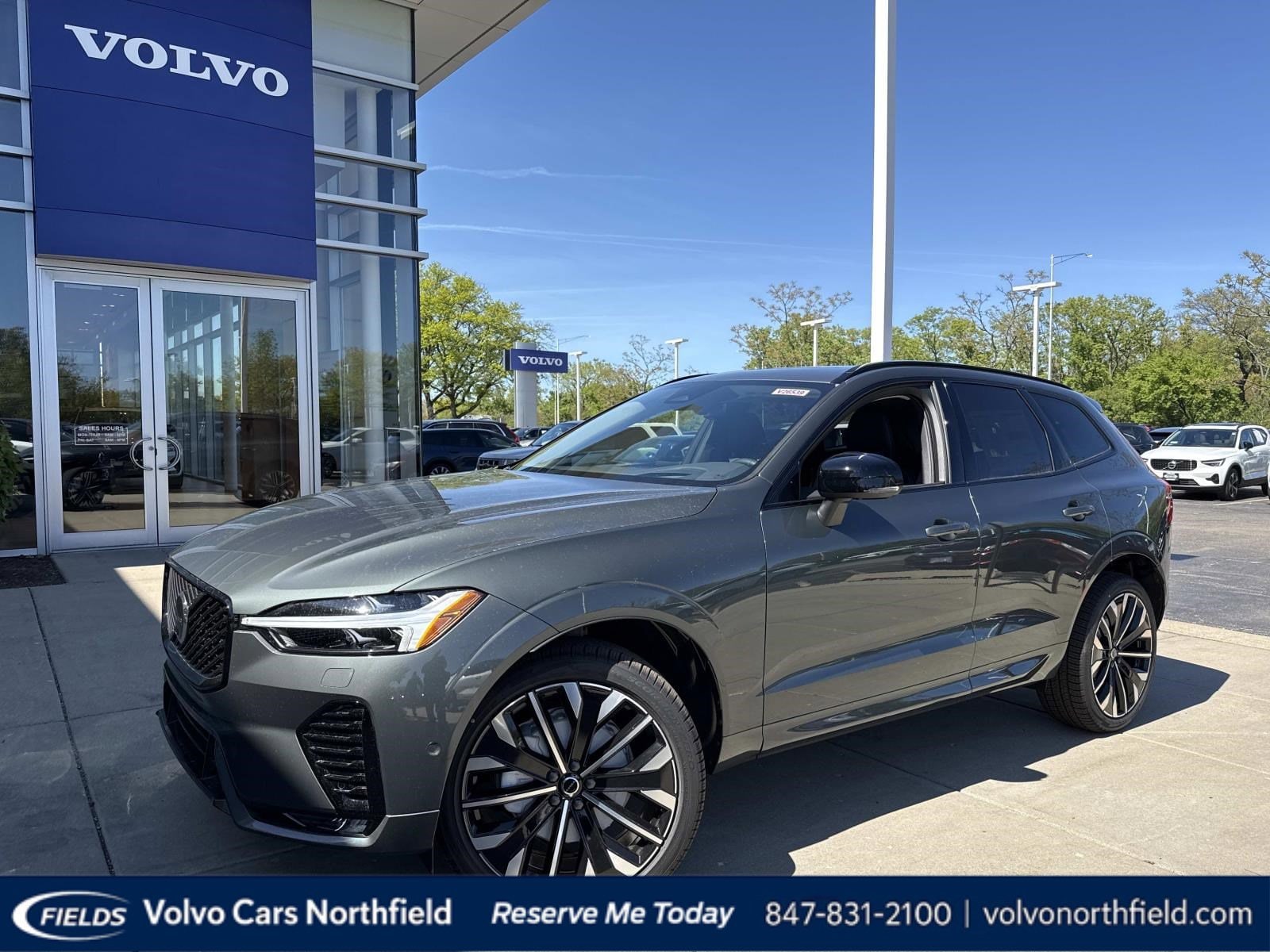 2026 Volvo XC60 B5 Ultra Dark AWD's photo