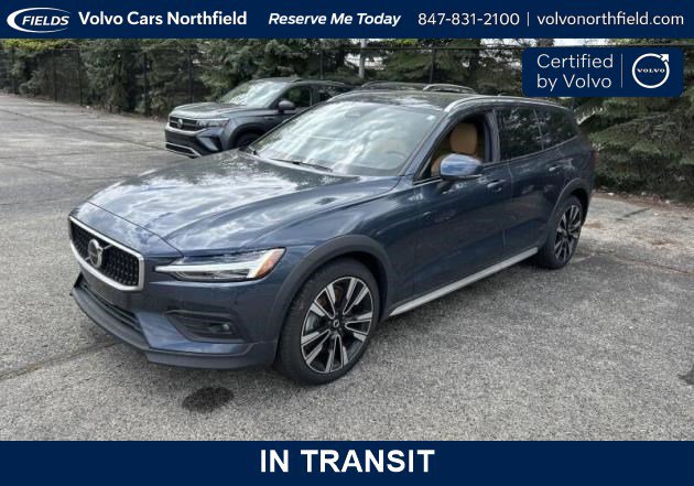 2025 Volvo V60 Cross Country B5 Ultra AWD's photo