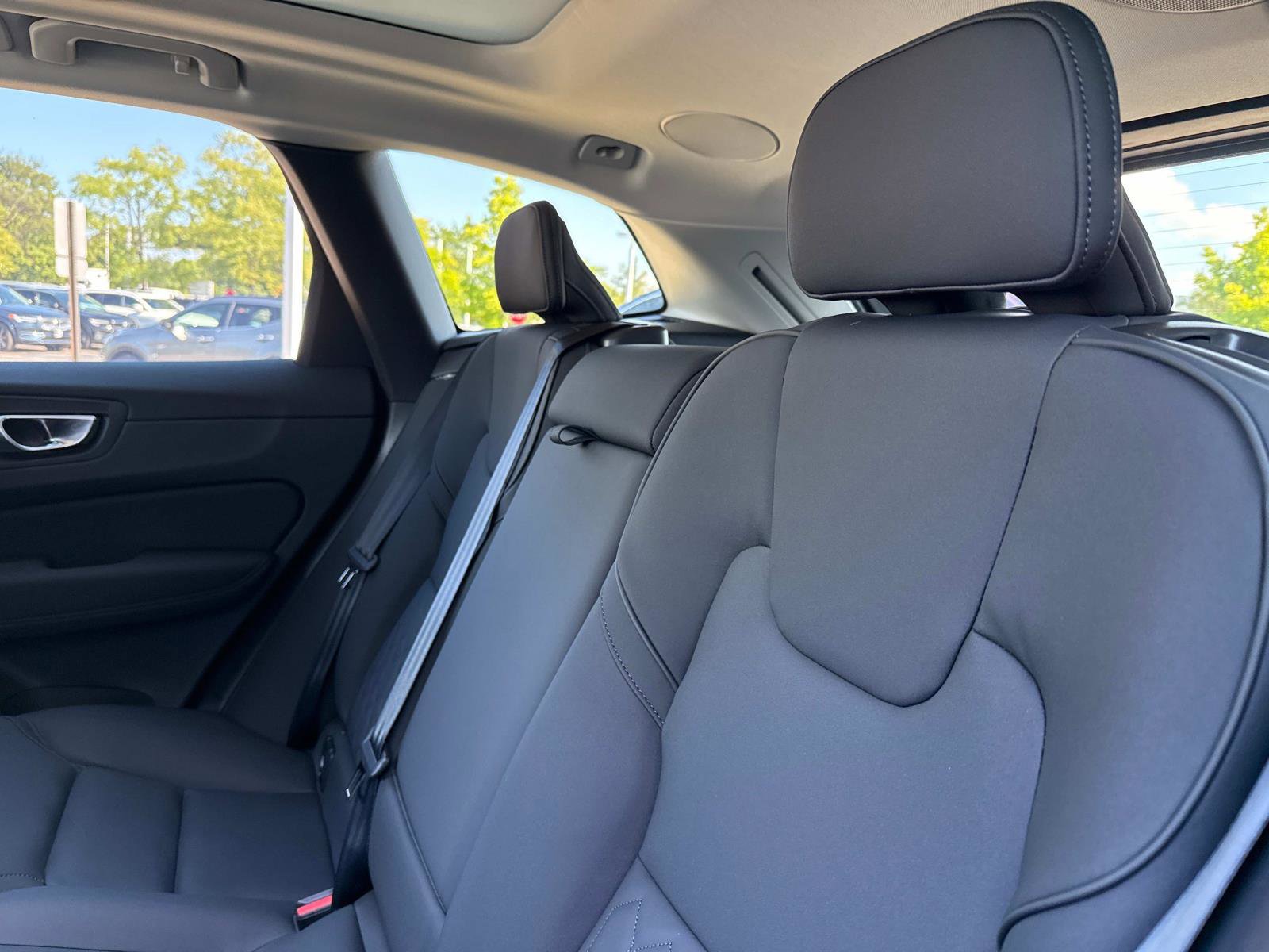2026 Volvo XC60 Plus - Photo 15