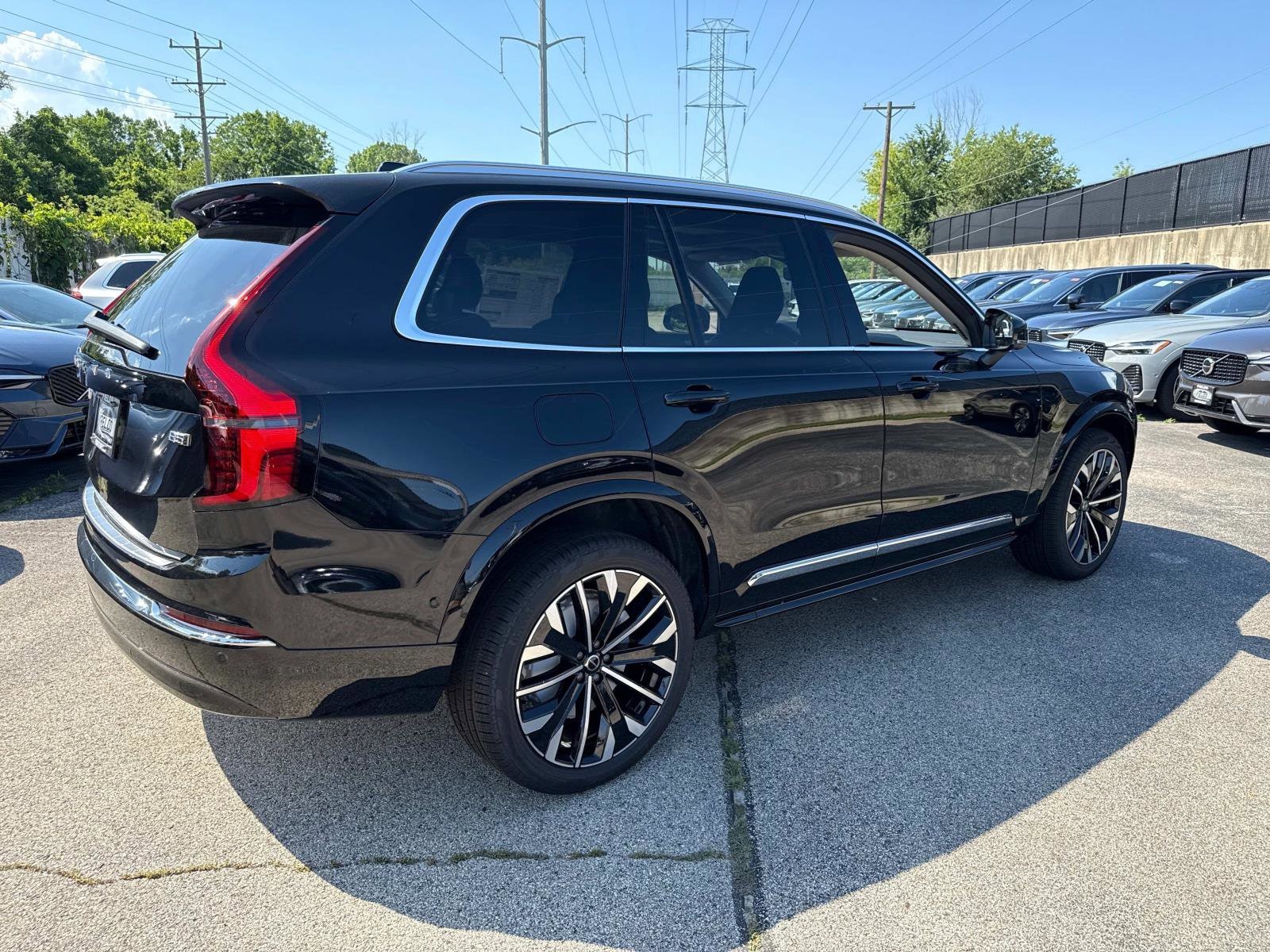 2026 Volvo XC90 Ultra - Photo 8