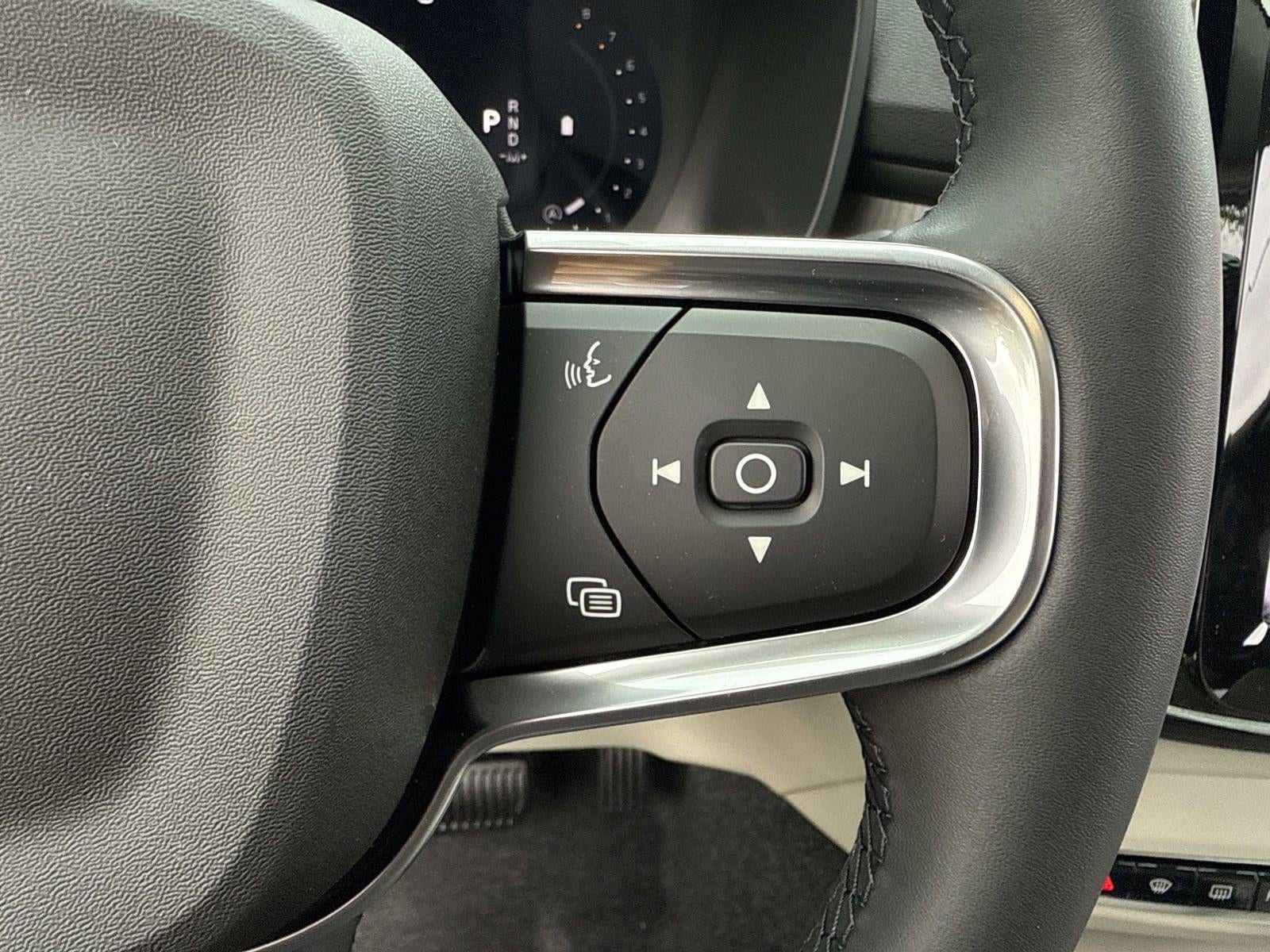 2026 Volvo XC40 Ultra - Photo 33