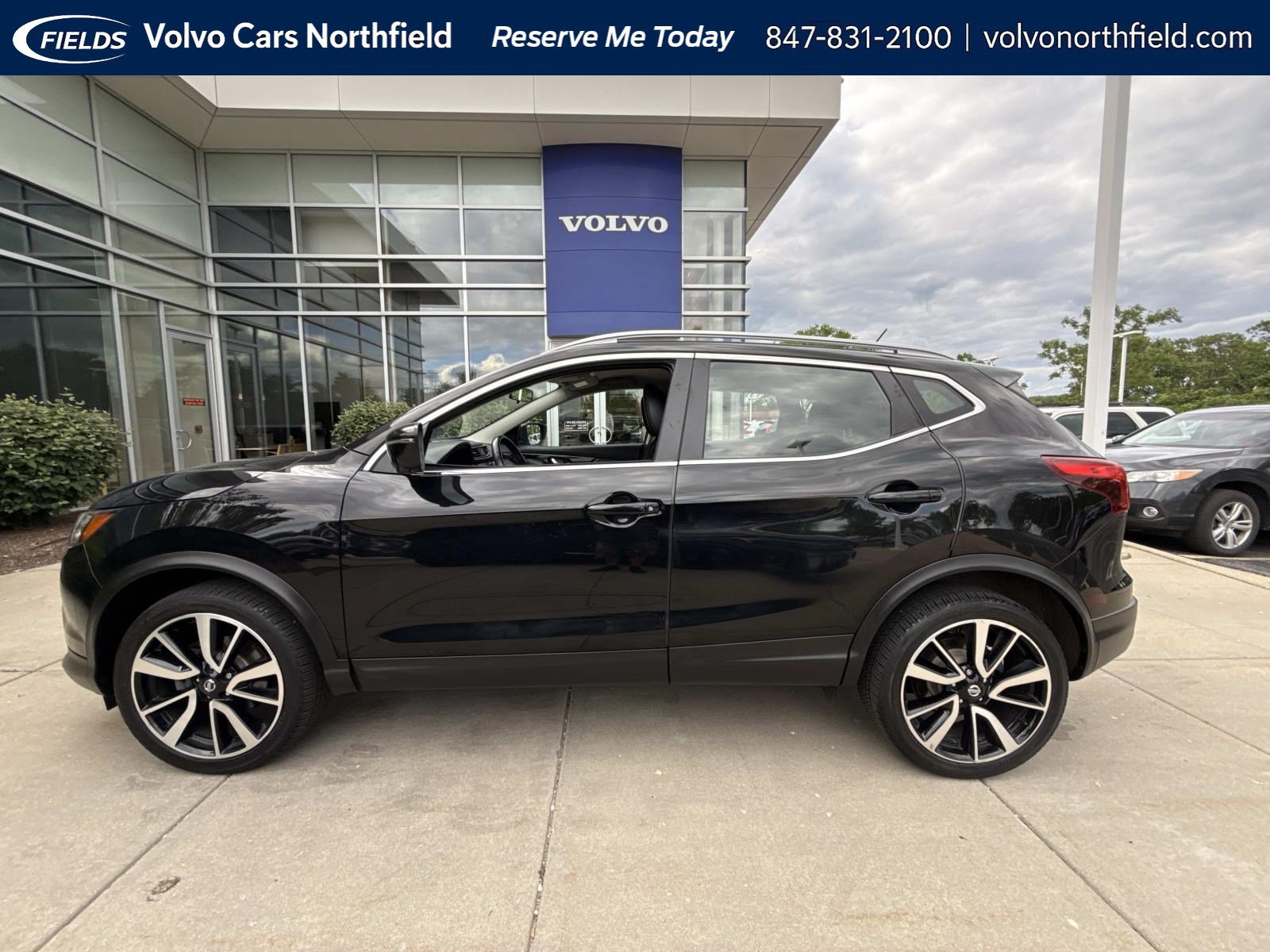 Used 2017 Nissan Rogue Sport SL with VIN JN1BJ1CR5HW132656 for sale in Northfield, IL