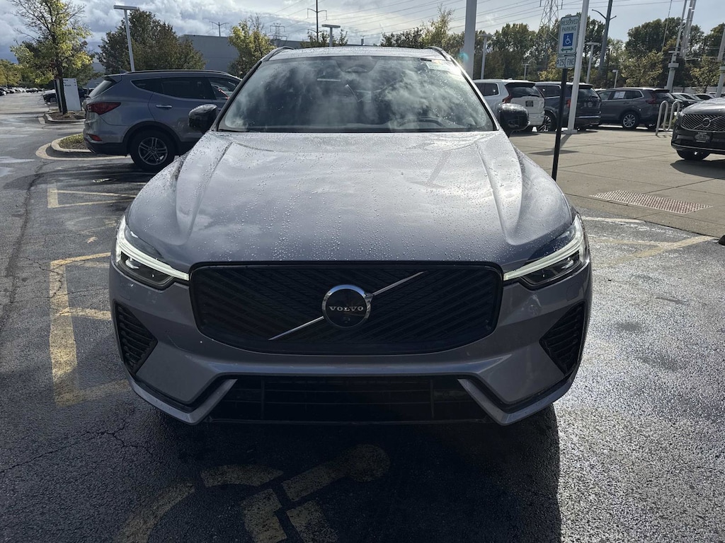 New 2026 Volvo XC60 B5 Plus SUV