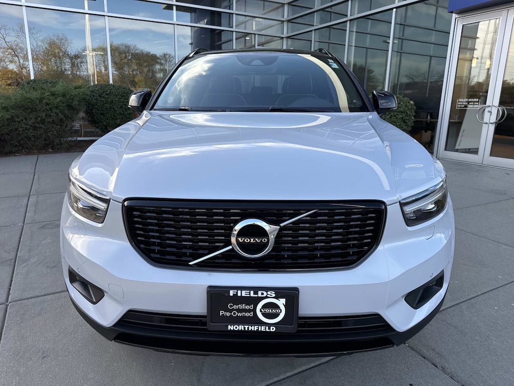 Certified 2022 Volvo XC40 R-Design SUV