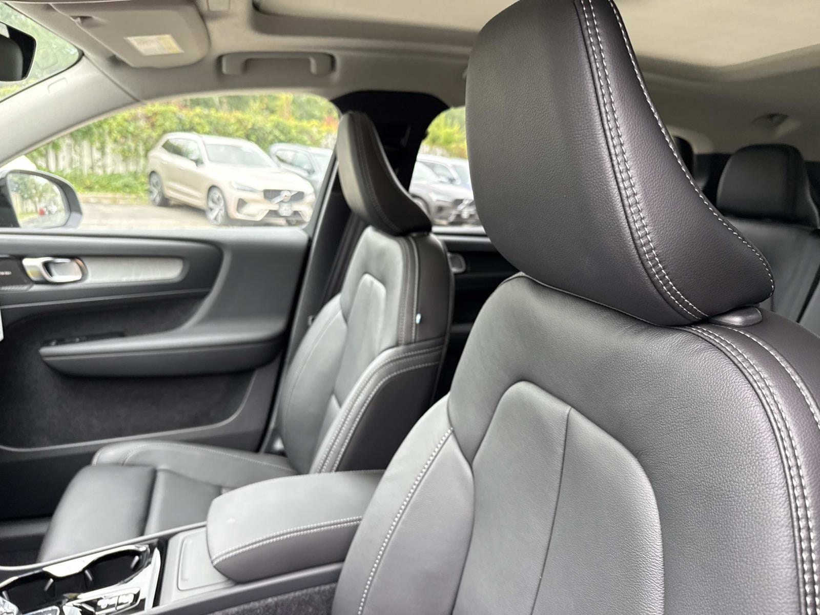 2026 Volvo XC40 Ultra - Photo 22