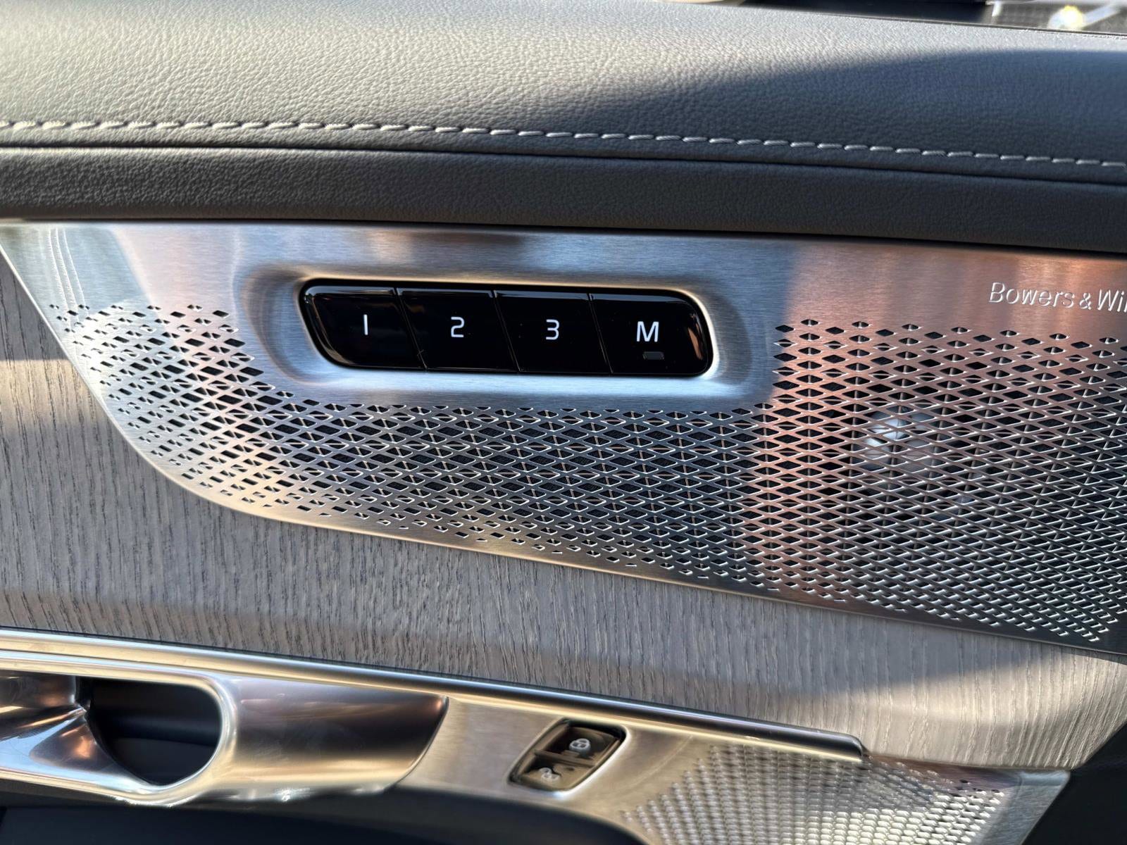 2026 Volvo XC90 Ultra - Photo 17