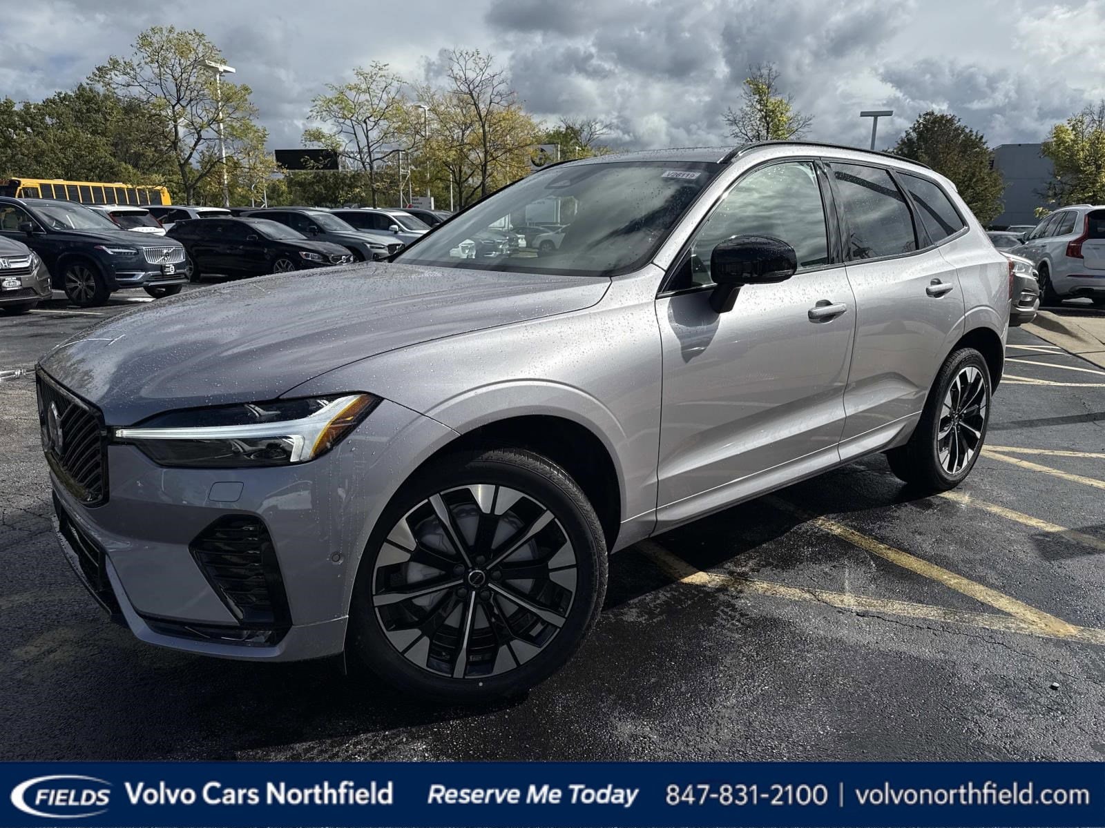 2026 Volvo XC60 Plus's photo